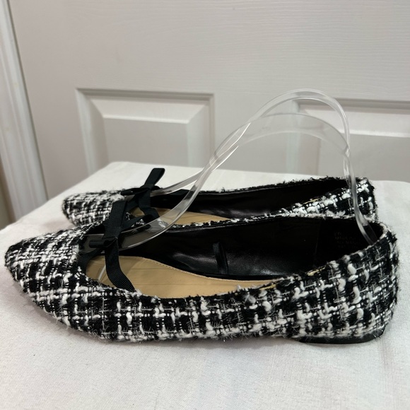 Lane Bryant black and white houndstooth flats with black bow size 9W - Picture 3 of 13